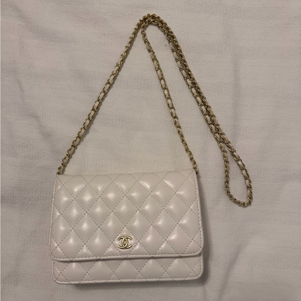 White Quilted Lambskin Chain Crossbody Bag